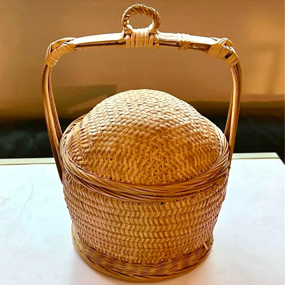 Fantastic Vintage Chinese Woven Rattan Wedding Basket